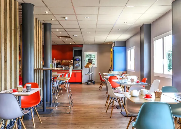 ibis Orange Sud